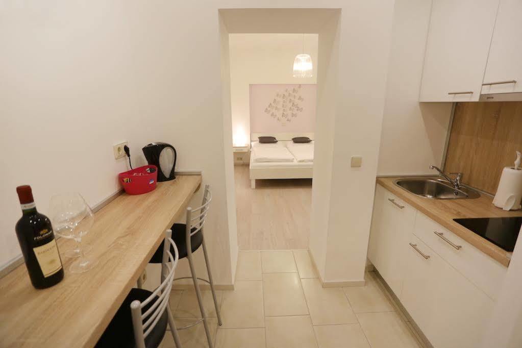 Zadar Street Apartments And Room Eksteriør bilde